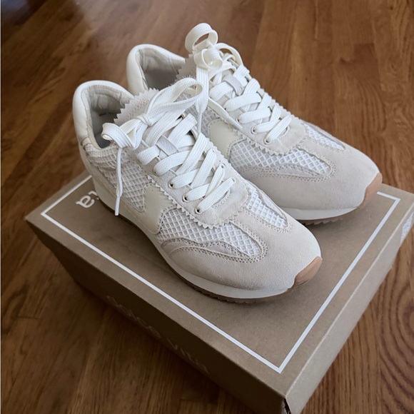 Dolce Vita Women's Off-White Textured Sneakers - Picture 3 of 4